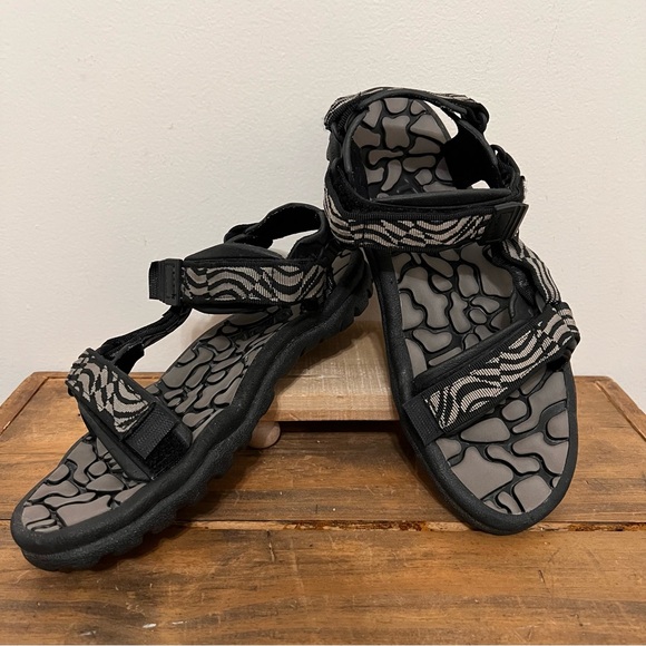 Men’s Teva Valkyrie Gray Black Velcro Sandal